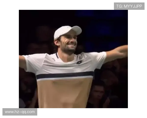 网球ATP巴黎大师赛精彩对决 瓦舍罗挑战阿利亚西姆冲击四强